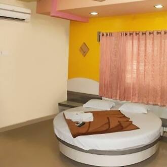 Hotel Dwaraka Bhavan, Shirdi 2